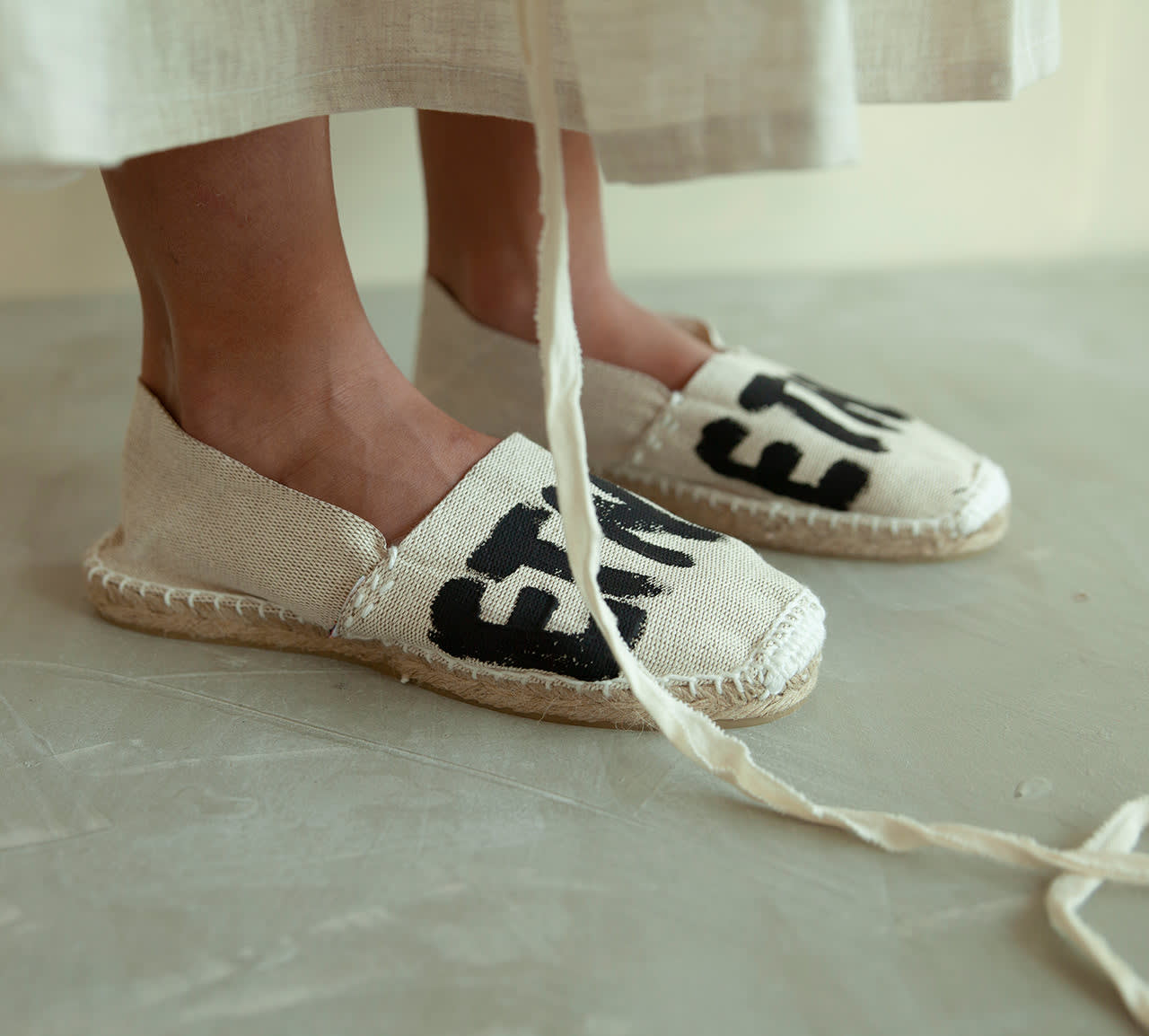 bianca_and_noe_det-shoes