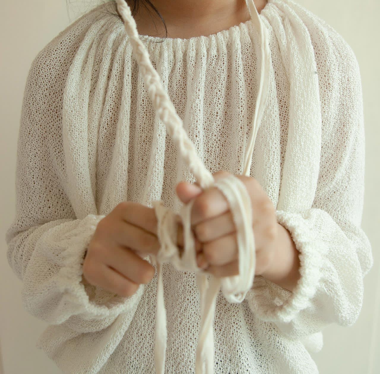 bianca_and_noe_nettle-det