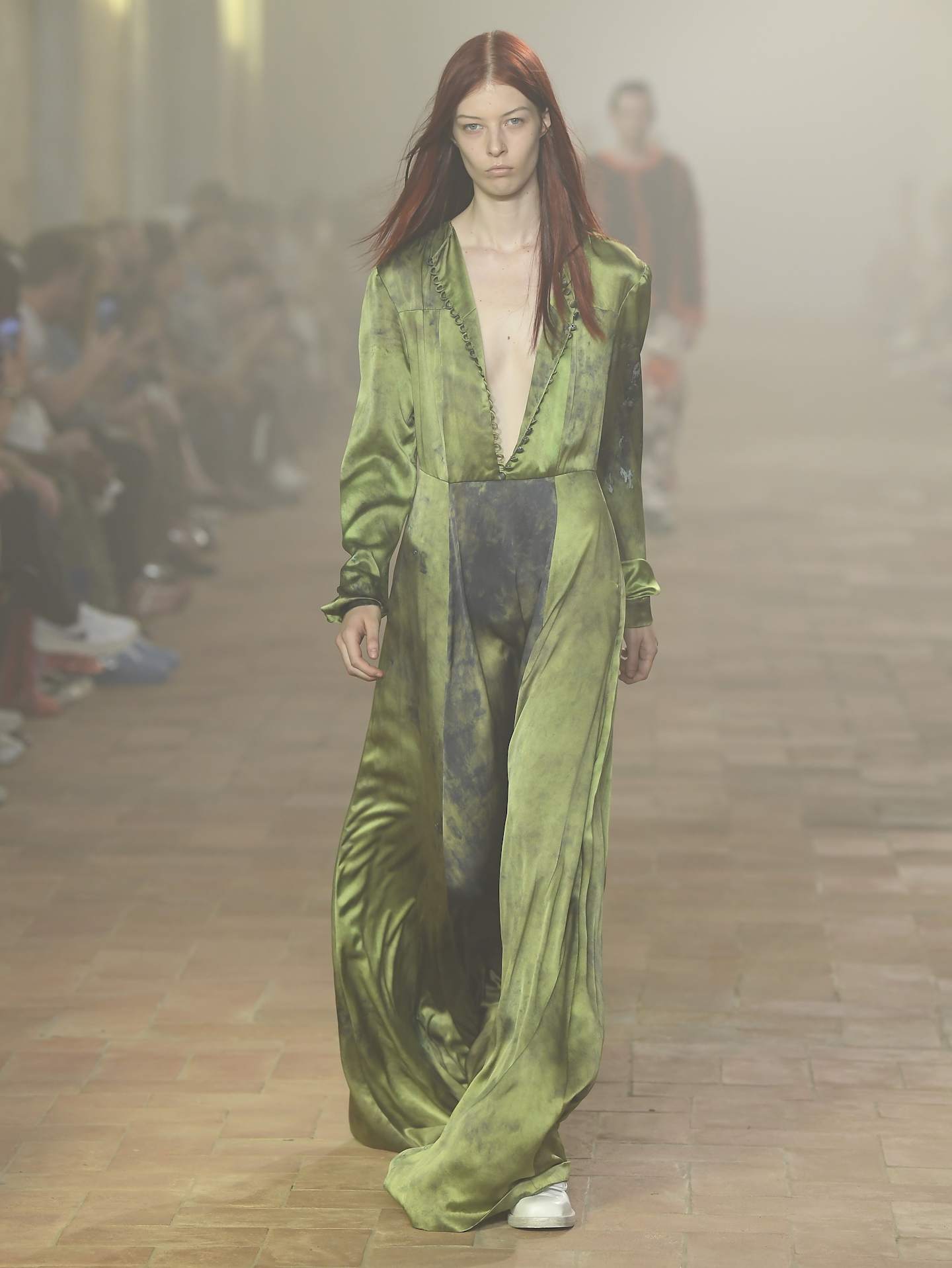 LOOK0010