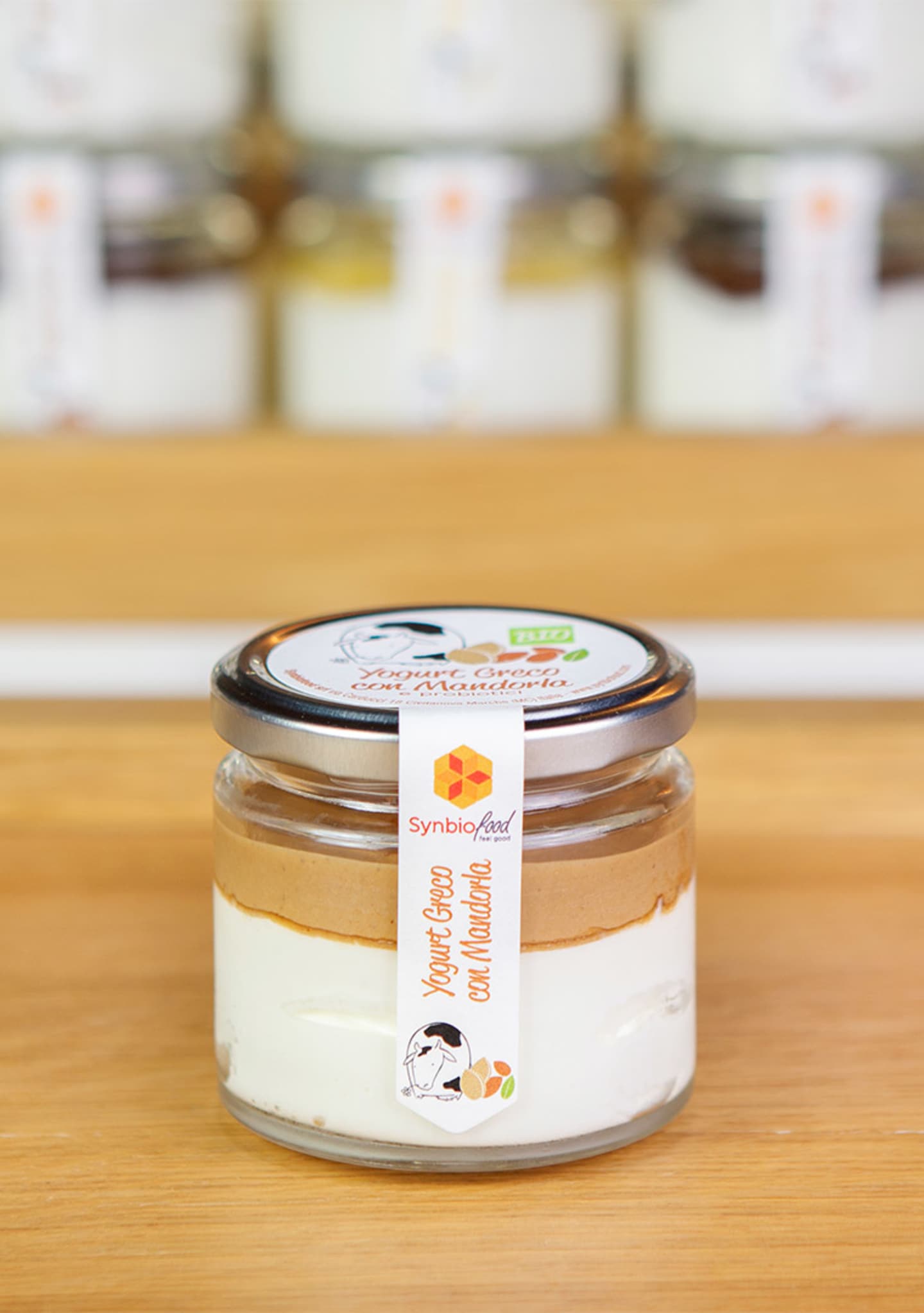 213-yogurt-greco-con-mandorla-