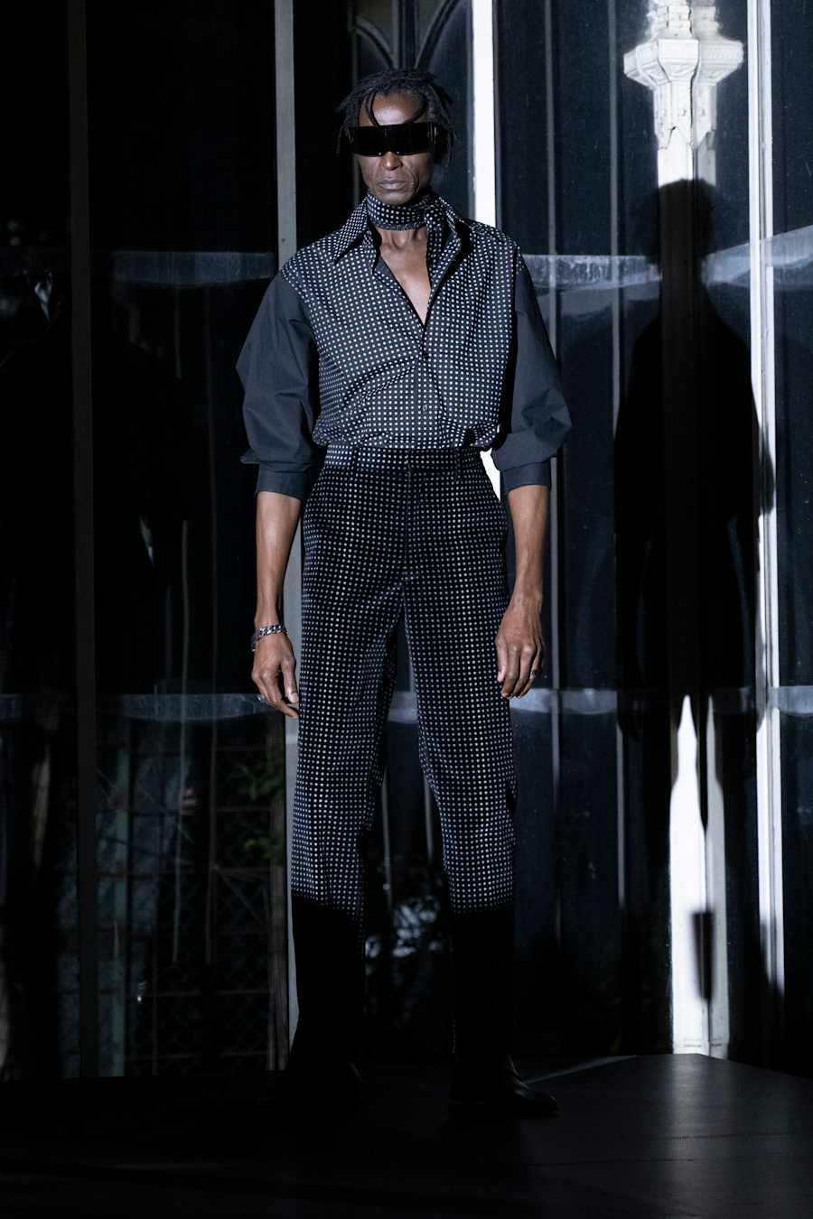 look0001.jpg
