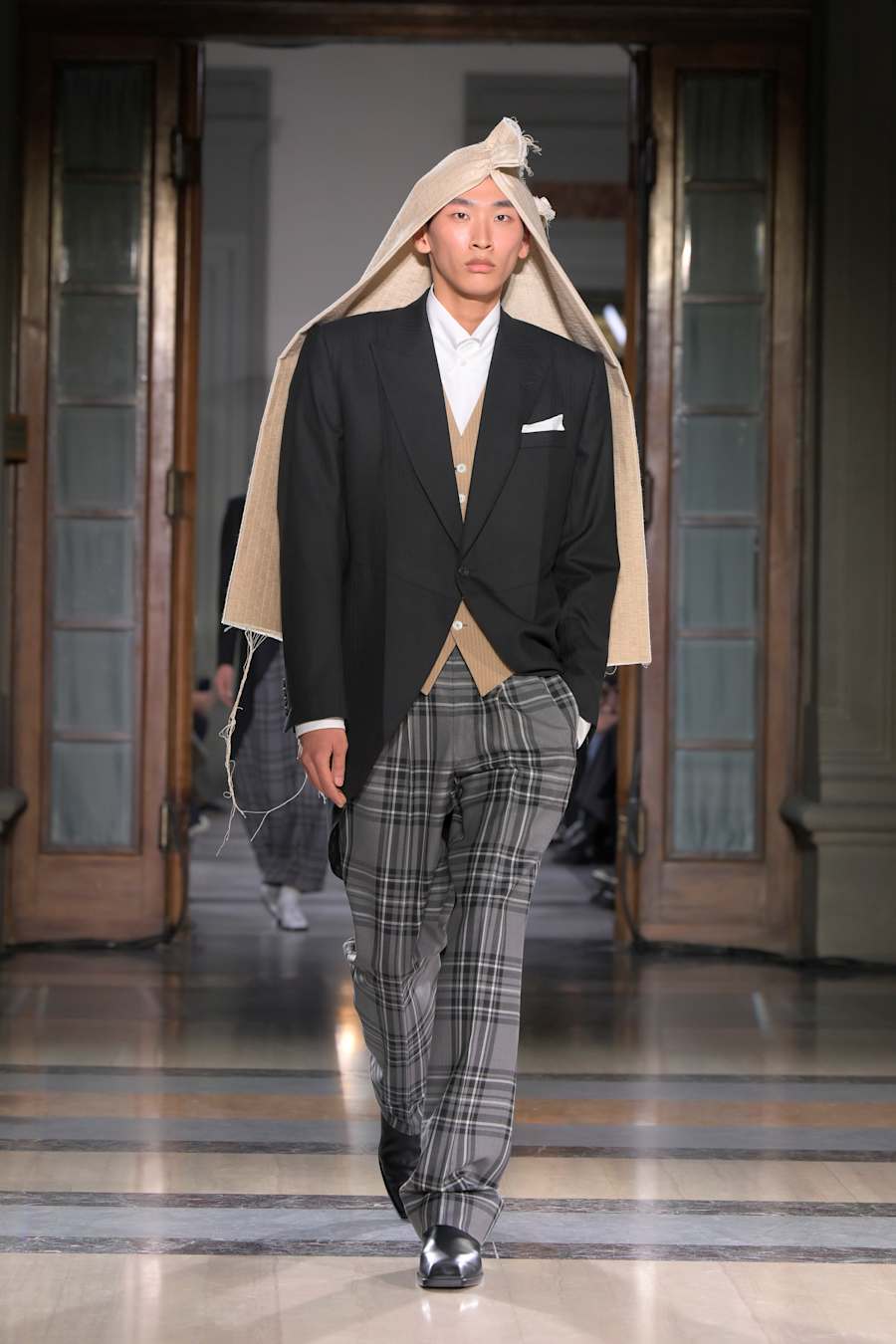 look0001.jpg