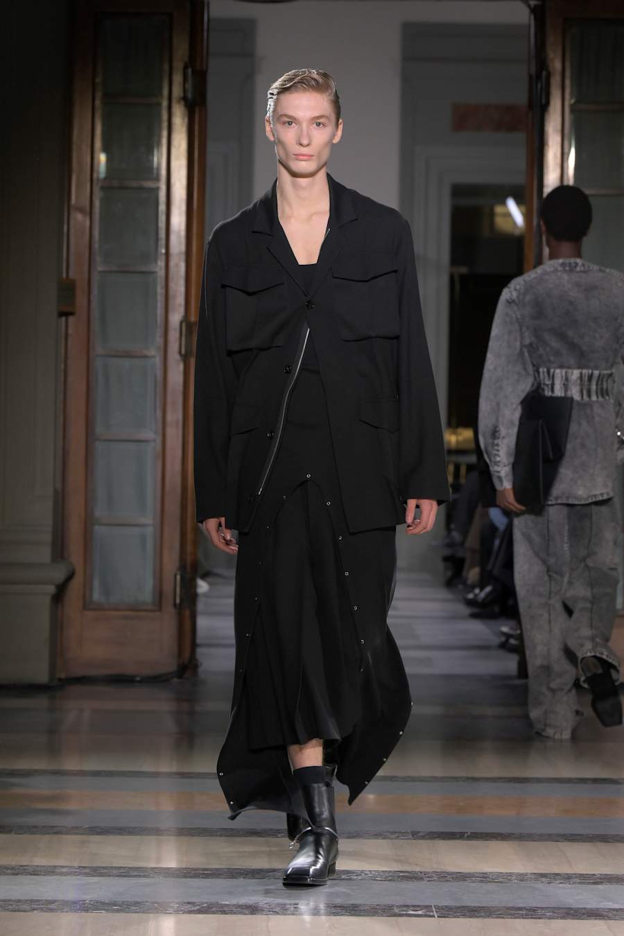 look0006.jpg