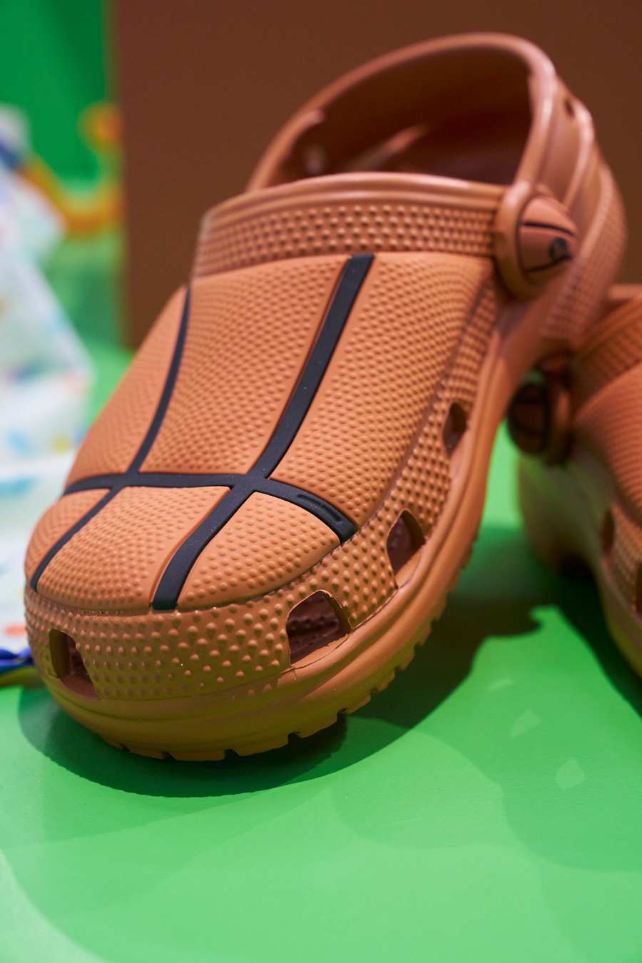 Crocs_4.jpg
