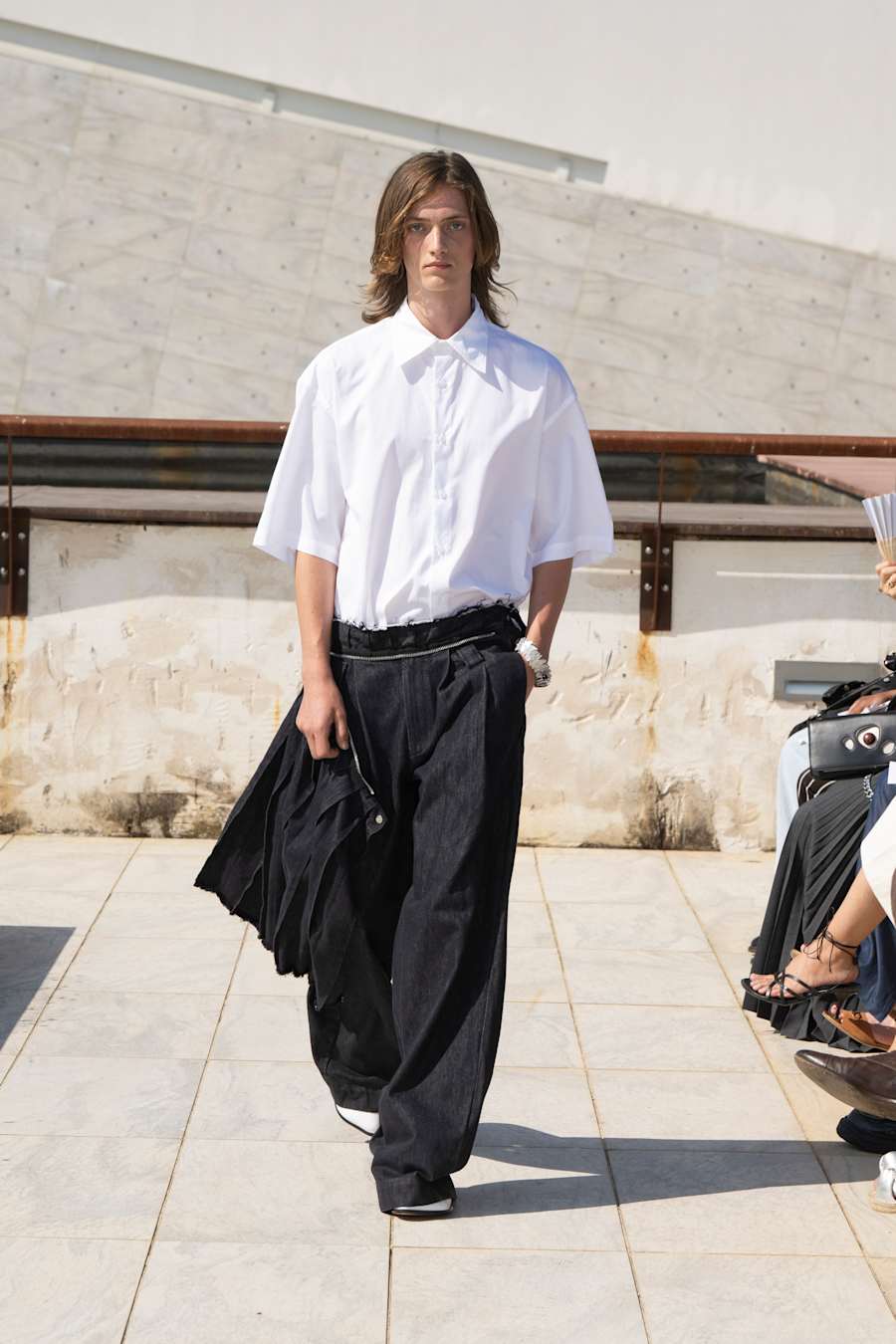 look0006.jpg