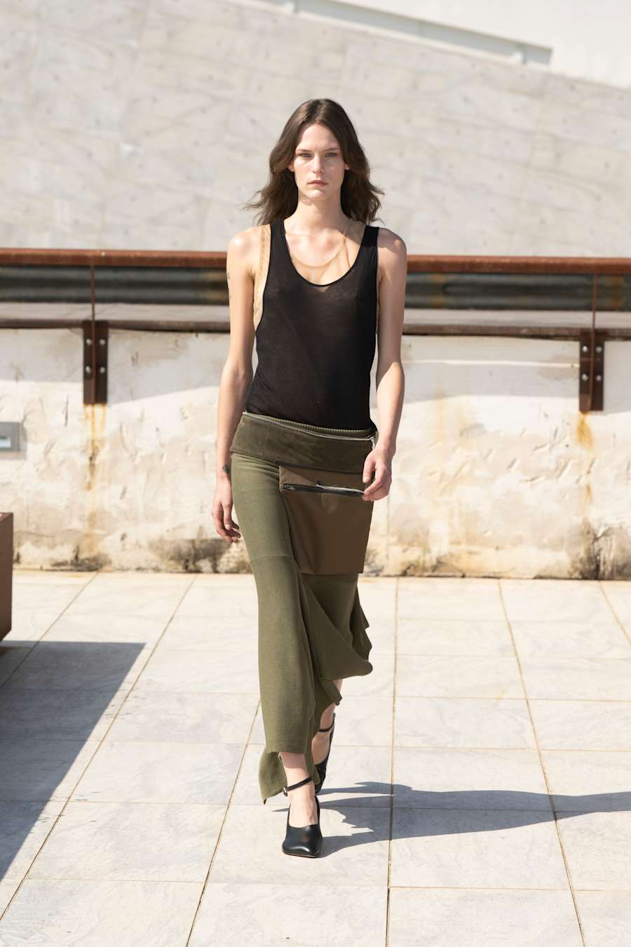 look0004.jpg