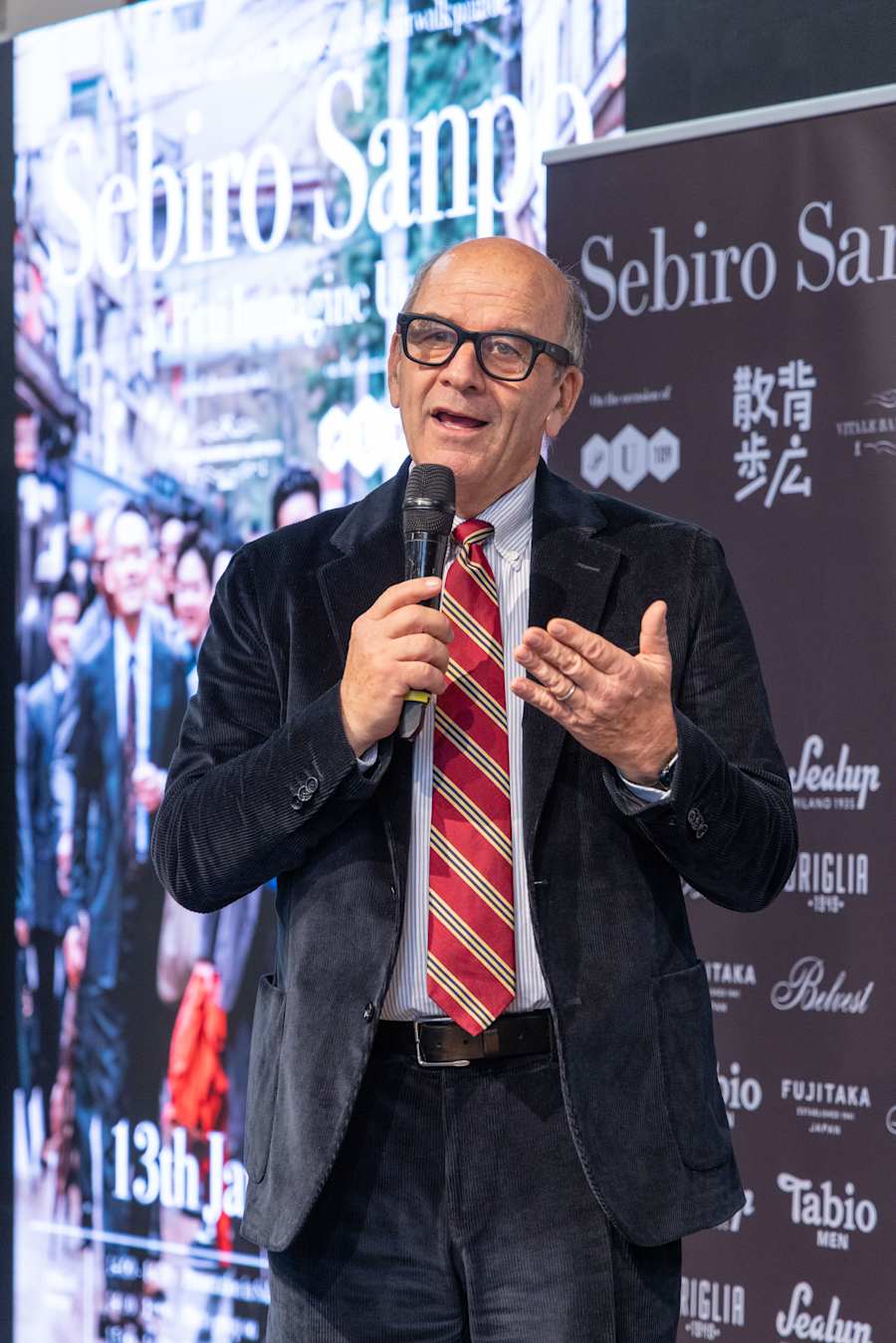 Sebiro_Sanpo-9.jpg
