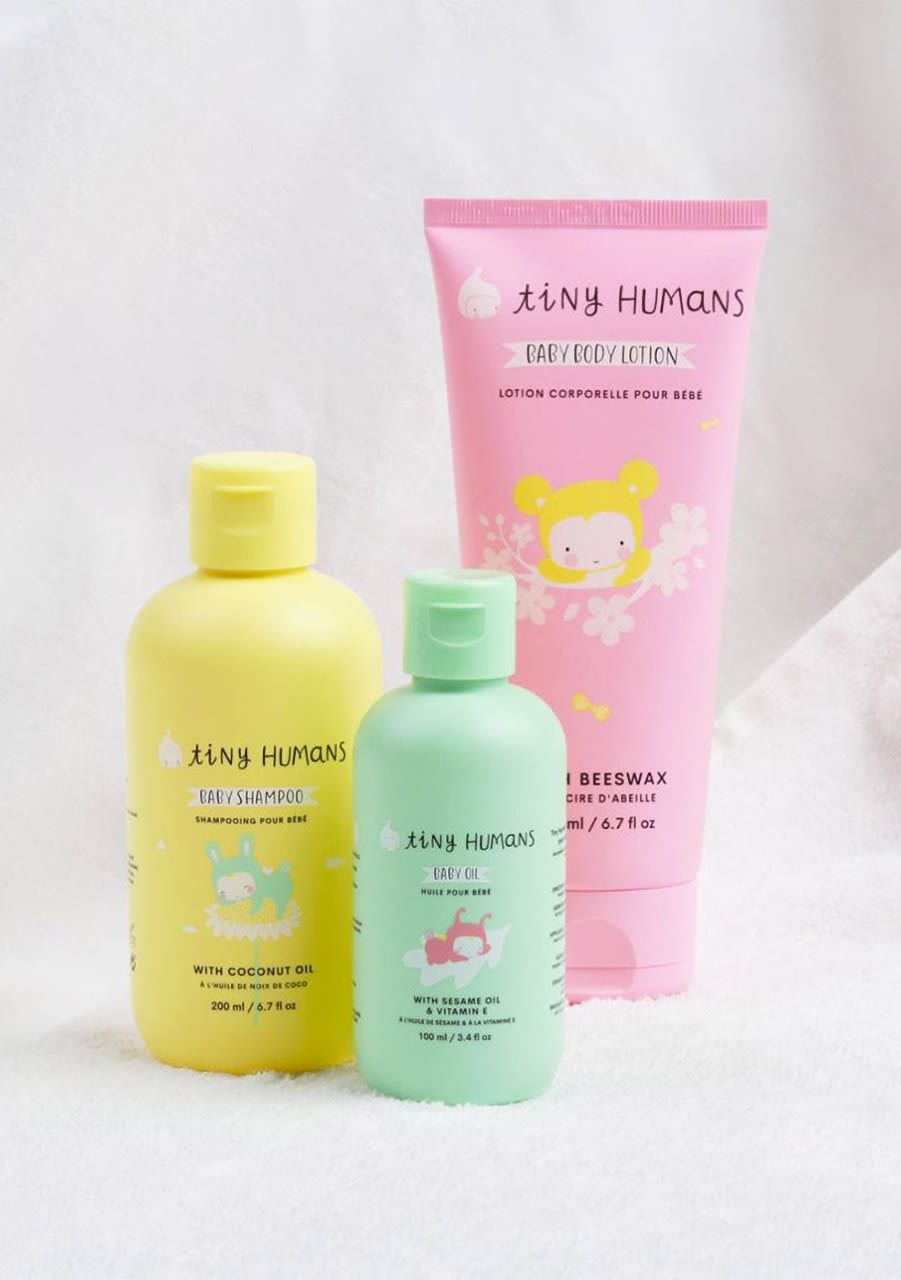 thbolo03-lr-7_tiny_humans_baby_body_lotion_lifestyle_1
