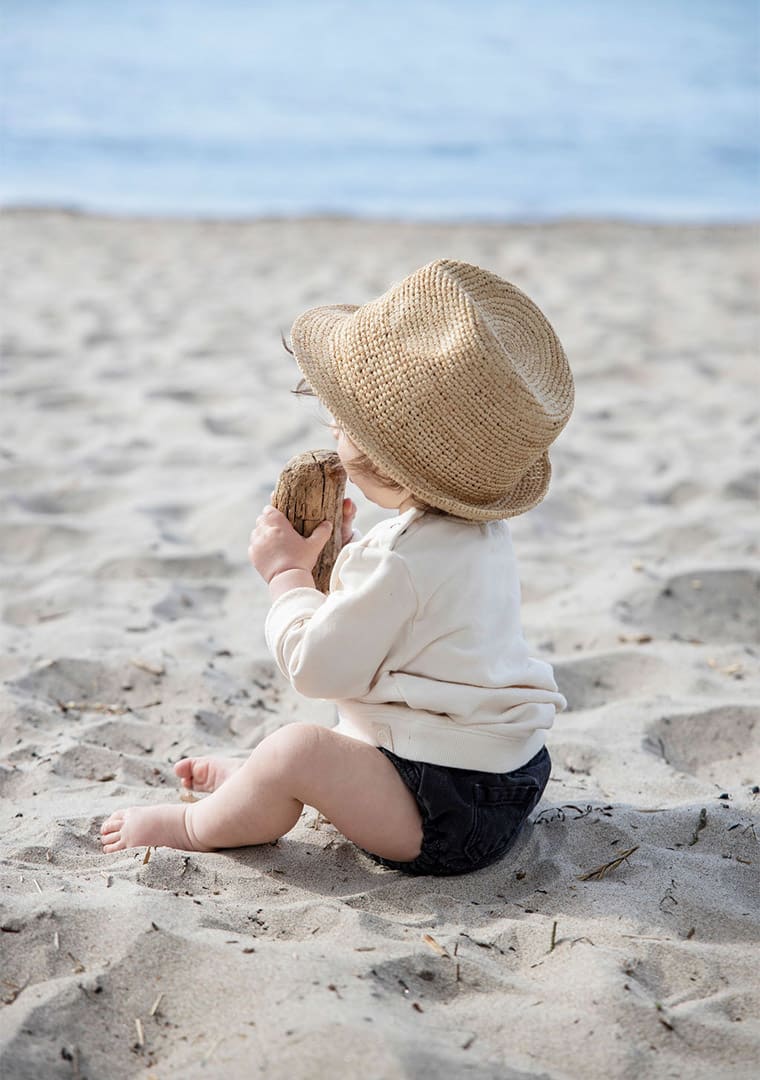 Robin-oversized-sweater-+-Isla-denim-bloomers-3