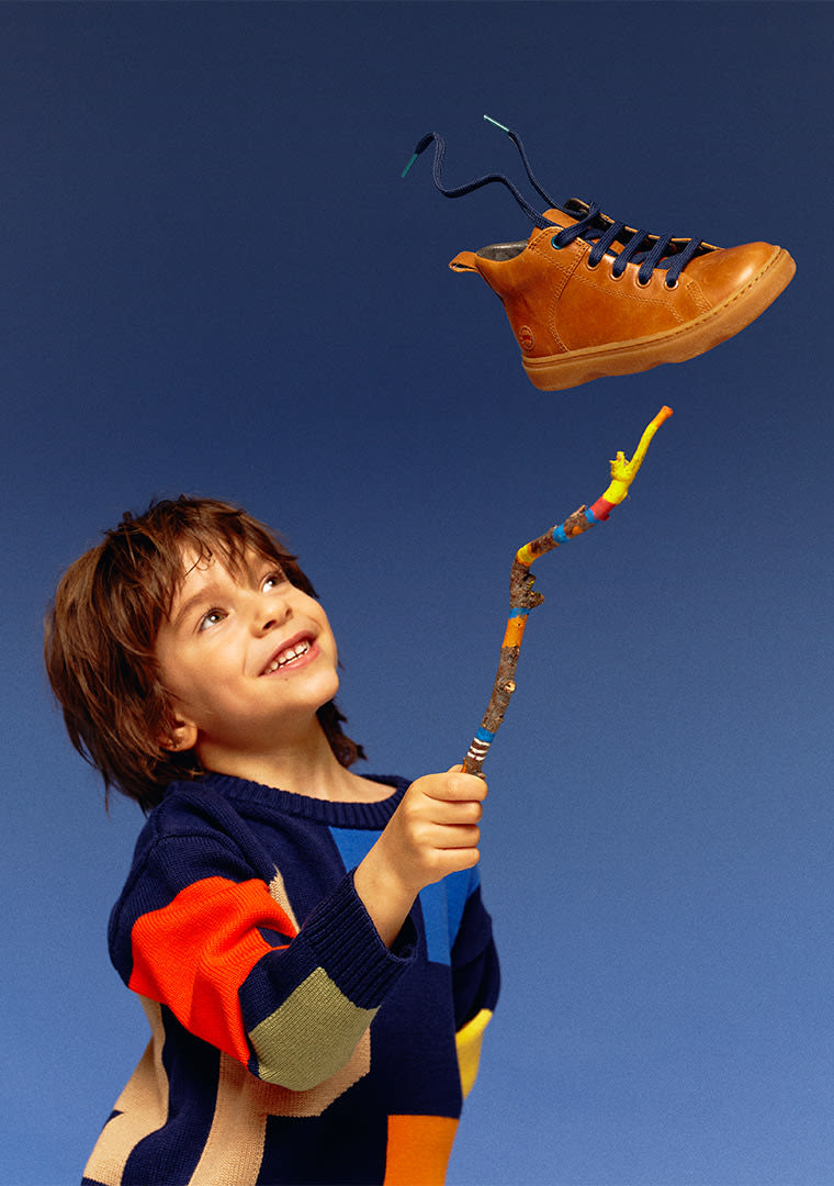 T93-Kiddo-K900189-010-CFK_LifeStyle_CAP_1