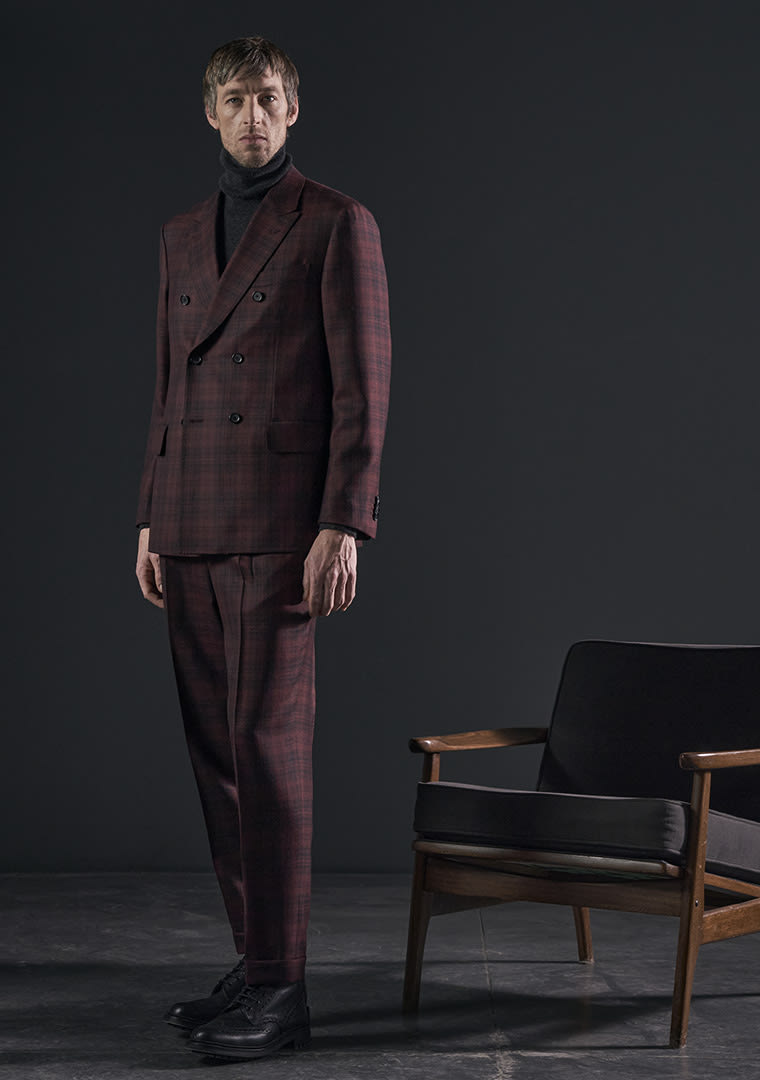 Copia-di-YW6ODI_CARUSO-Look-Book_-AW-2021-2_H9KR8F