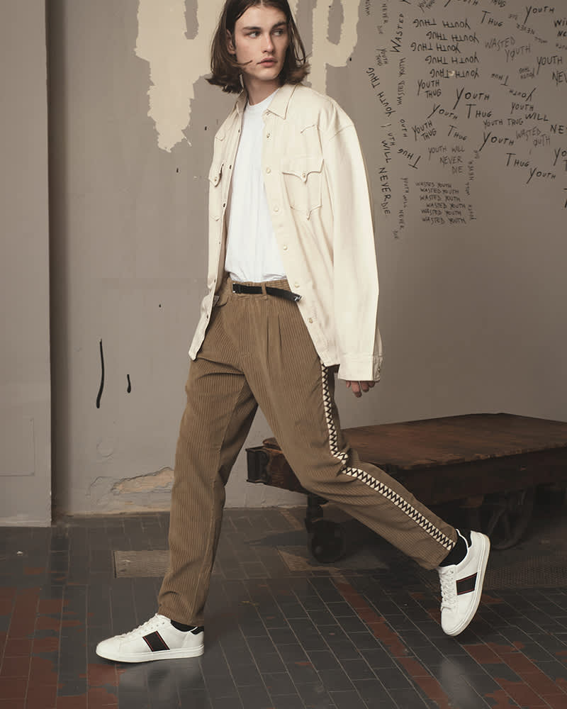 56388_43142_WHITE-SAND