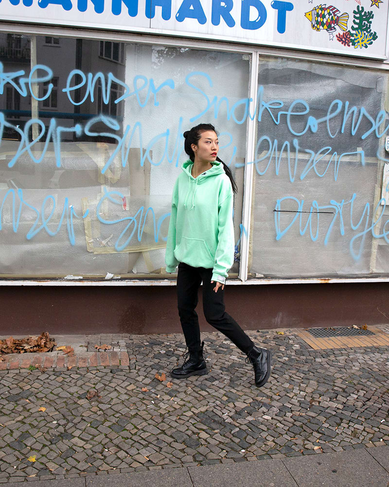 67487_43137_BACKSIDECLUB