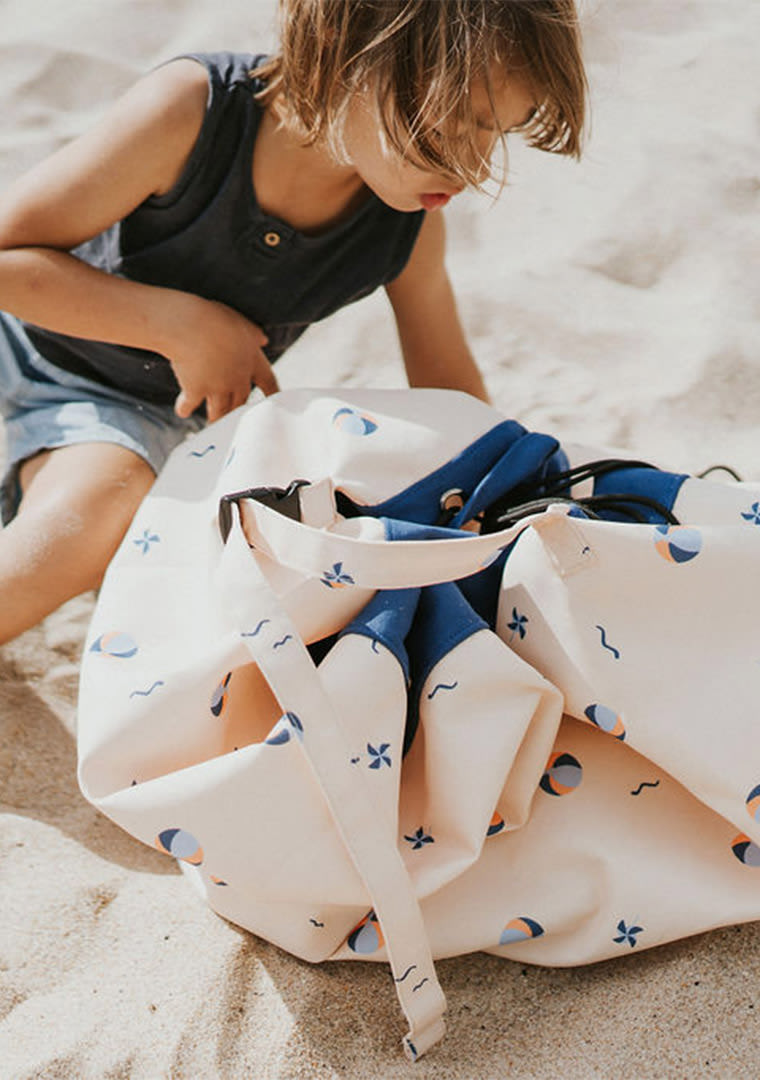 Playandgo_playmat_outdoor_ballon_boynearbag1_laurapalaciosphoto-1