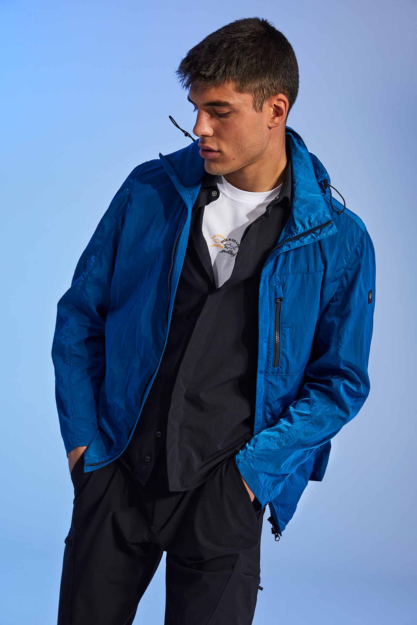 16_Look_Paul___Shark_LB21_1275