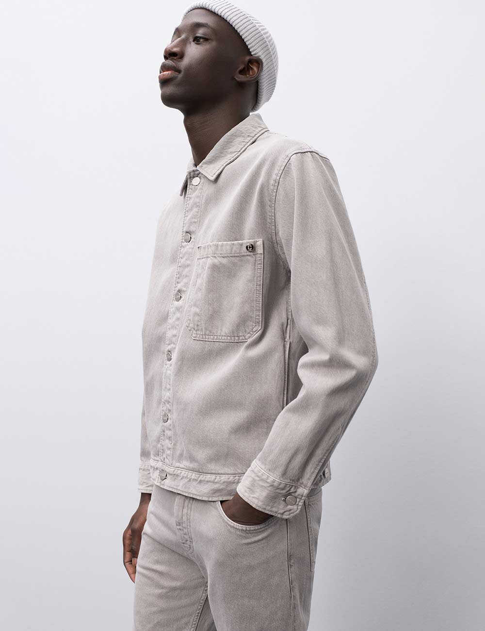 CLOSED-PITTI-CONNECT-LOOKBOOK-1000x1300.psd_0000s_0000_2104_Closed_LB_2210_Men_13-069