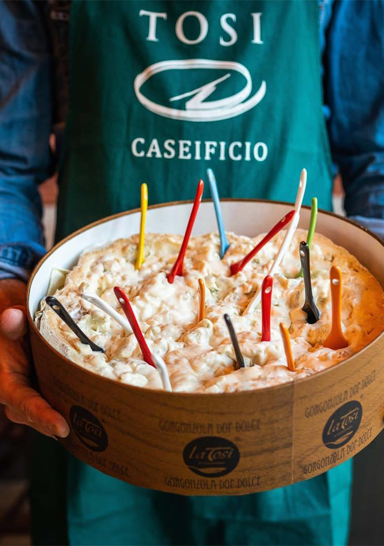 LA-TOSI-AL-CUCCHIAIO