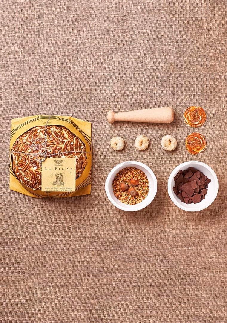 Art-AH2-La-Pigna-_-peeled-figs-_Mondi_-with-dark-choccolate-70_