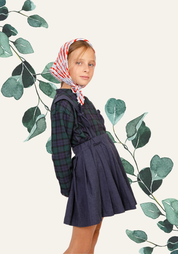 Beige-post-instagram-nascita-foto-neonato-con-coniglietto-di-stoffa