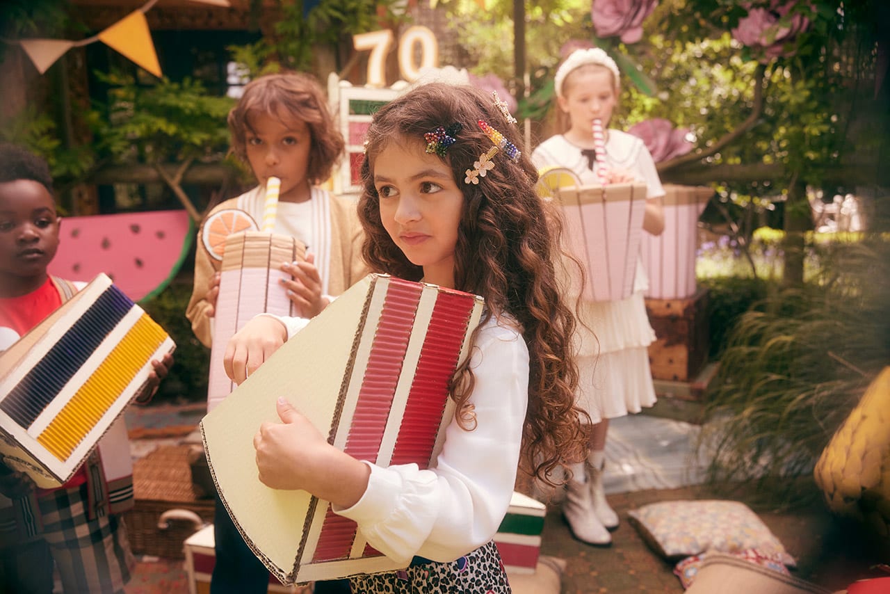 Childrensalon-close-up