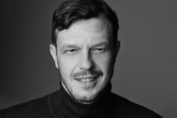 Jarvis-Macchi_Global-Head-of-Social-Media-_EssilorLuxottica