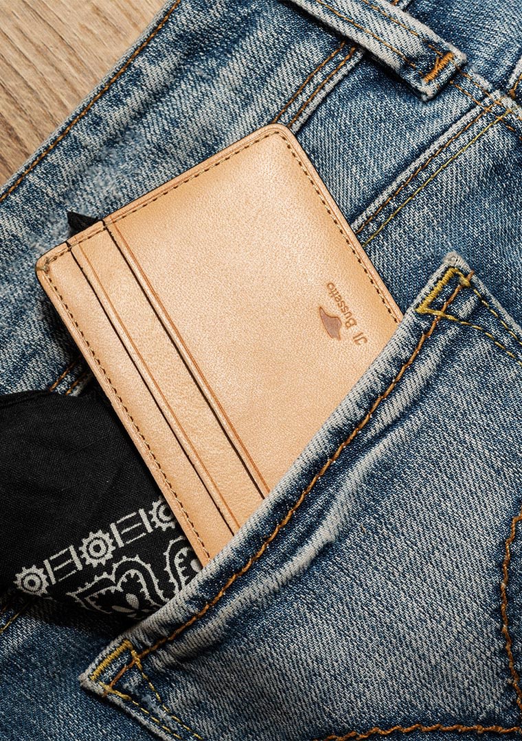 card-holder-02_300dpi