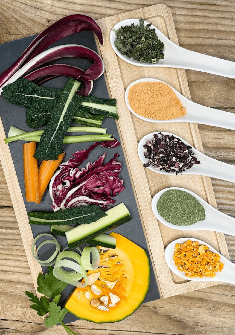 verdure-essiccate-sfuse-pezzi-polvere