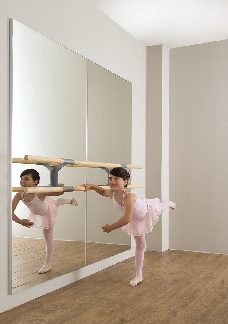 Figaro_Arabesquedoble_Bailarina_pequeña