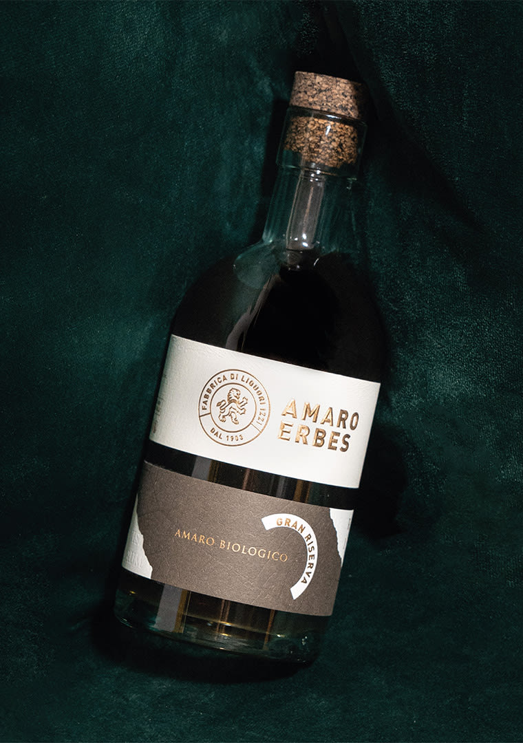 Izzi-Liquori---Pitti-Taste-Foto-Prodotto---Amaro-Erbes-Gran-Riserva-2