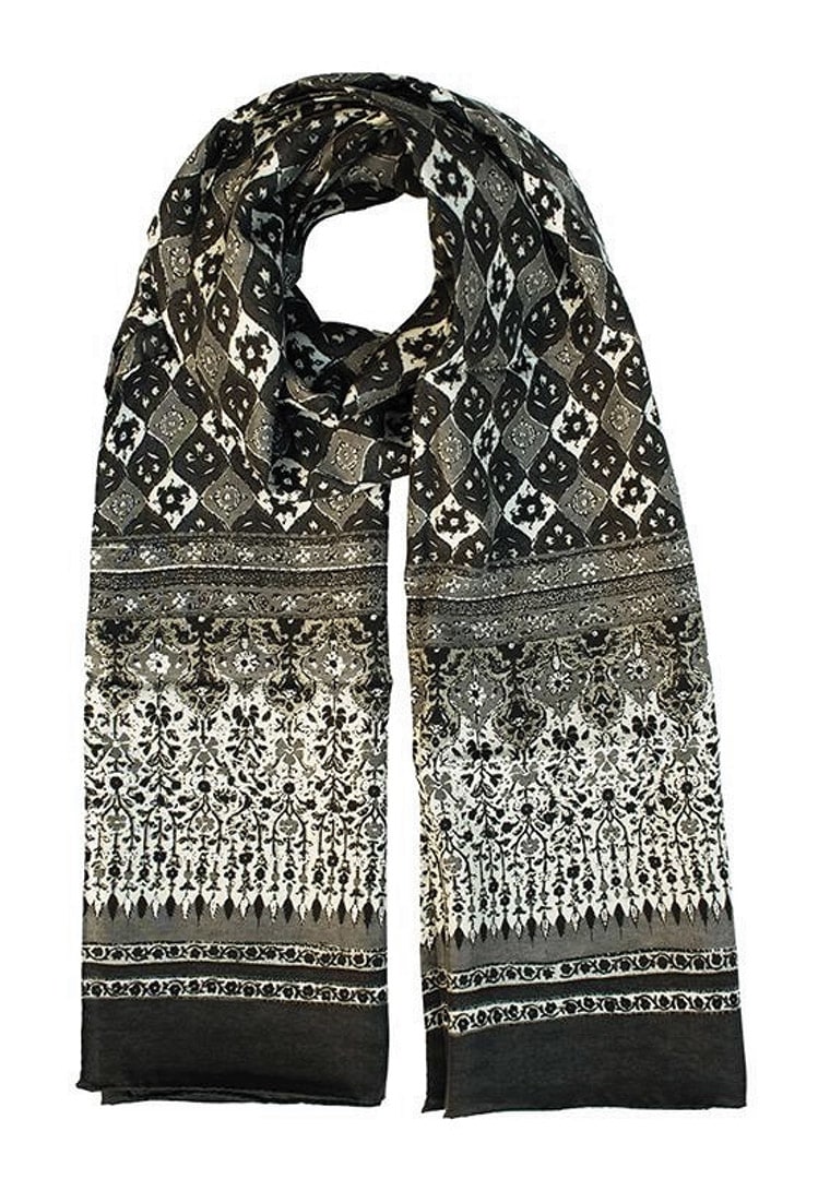 Stefano-Cau---Look-Book-Printed-Scarves-14