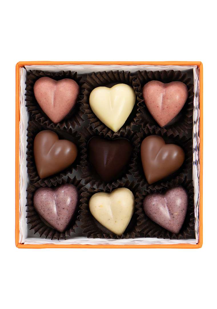 5095-barbara-voarino-design-per-Guido-Gobino-scatola-cuoricini-assortiti-g-70-San-Valentino-2025_2