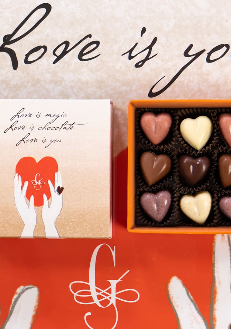 5095-barbara-voarino-design-per-Guido-Gobino-scatola-cuoricini-assortiti-g-70-San-Valentino-2025_3