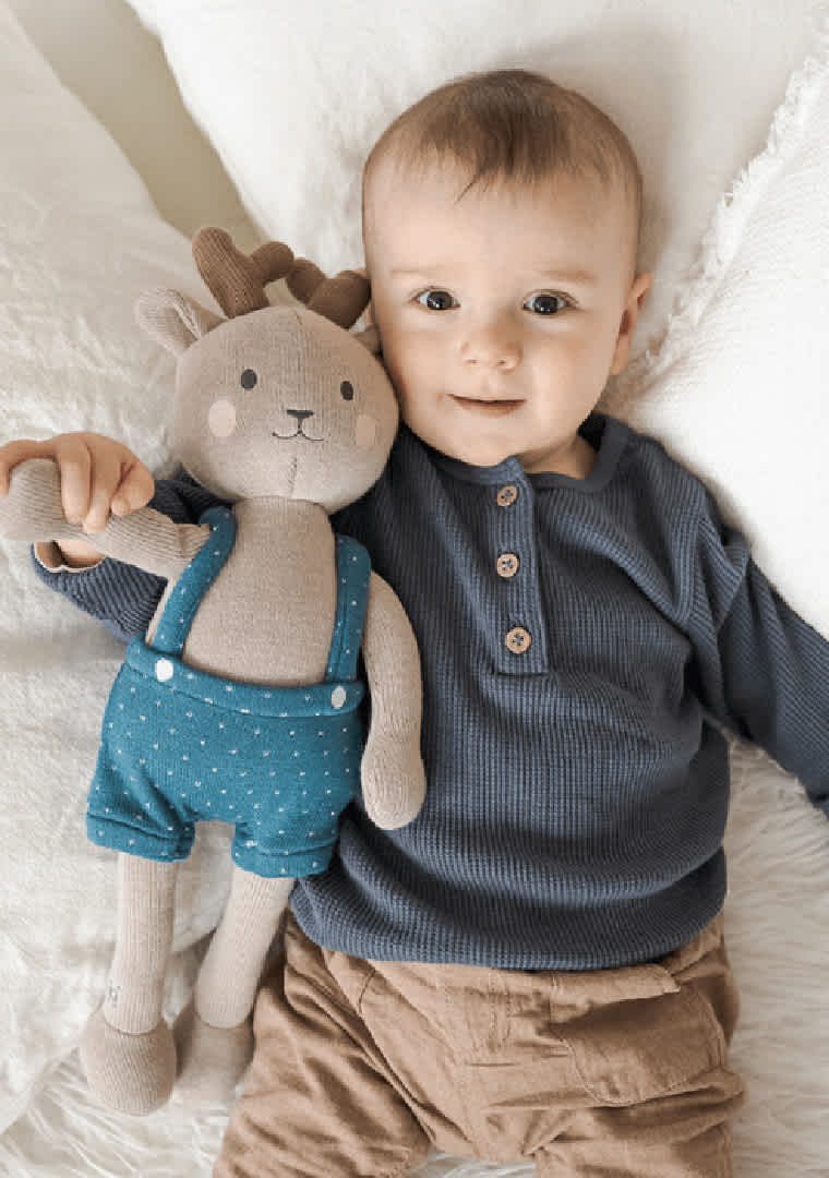 junikind_kuscheltier_ab_geburt_kalle-min