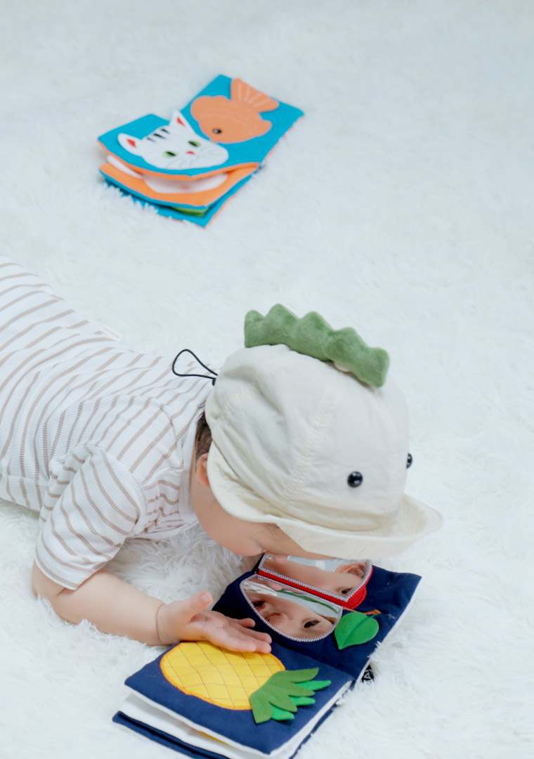 SMALL-HANDS场景2.00_00_31_16.Still002