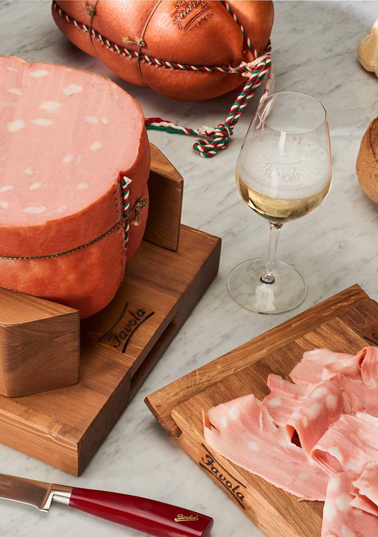 2020-Favola-GR-Ambientata-2_K2_ALTA