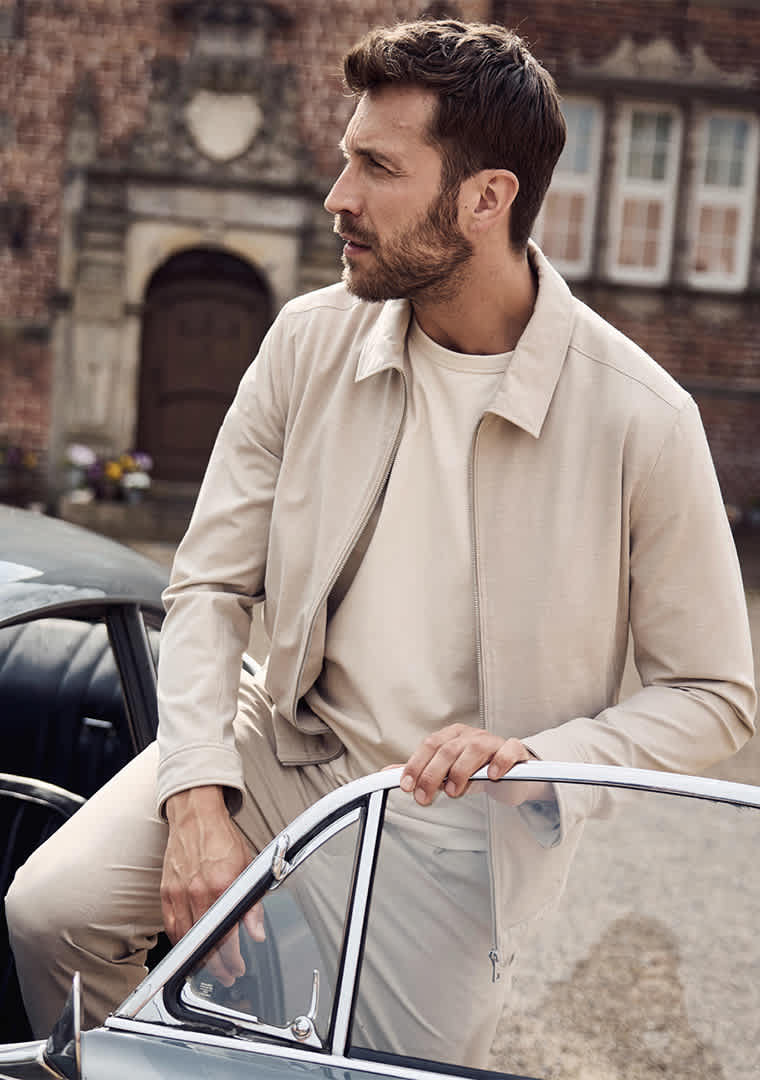 70632_7839_80006_7839