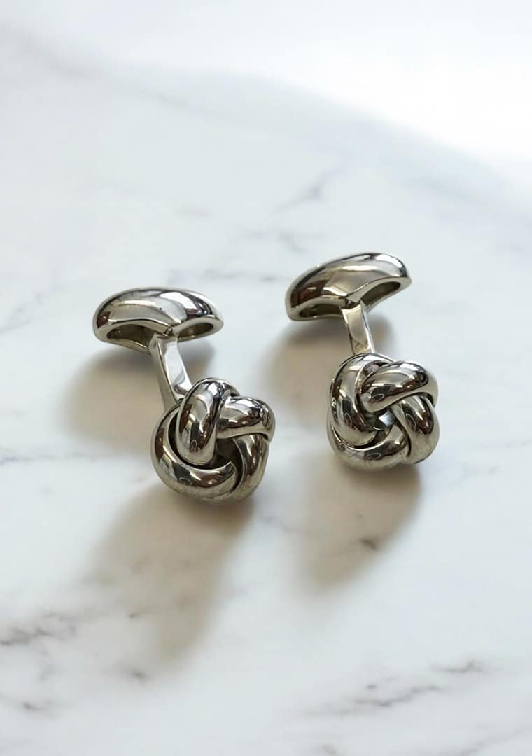 Knot-Smooth-Cufflinks_-Rhodium---C672RH