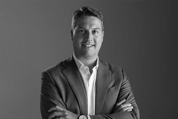 Roberto-Tribioli_-Head-of-Industry-Fashion_-E-commerce-_-Eyewear-_Meta