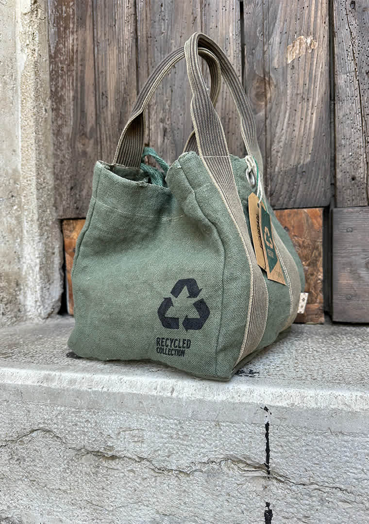 2b438a47-6c47-460c-9af9-77324a8d7cd6