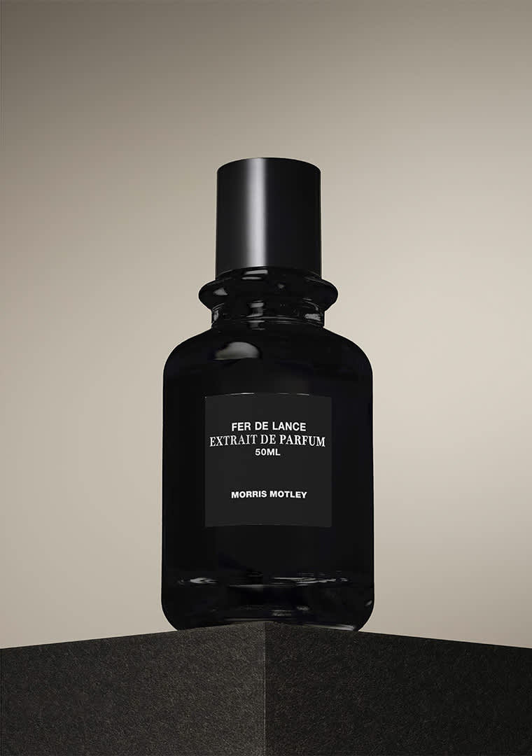 Extrait-de-Parfum-Brand-Book-8