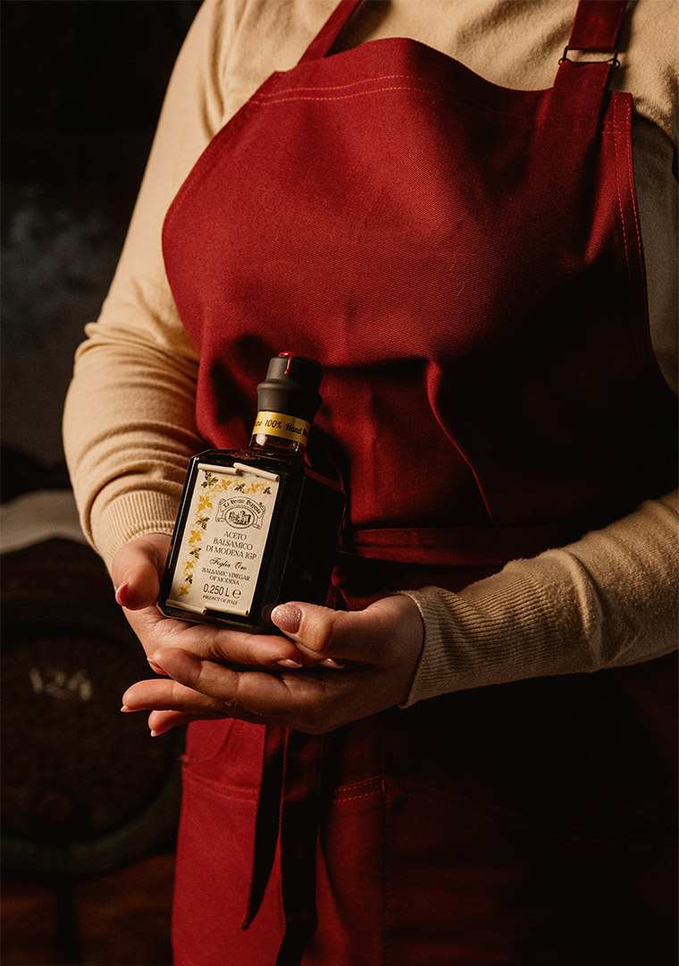 Gold-Label-Balsamic-Vinegar-La-Vecchia-Dispensa-_4_-_1