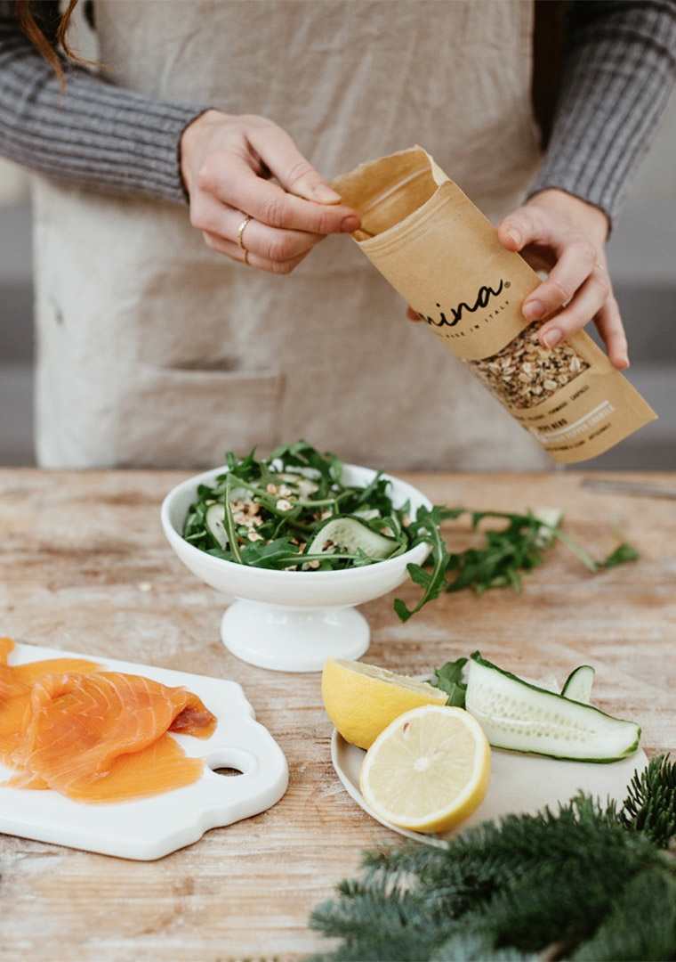 granola-salata-con-insalata