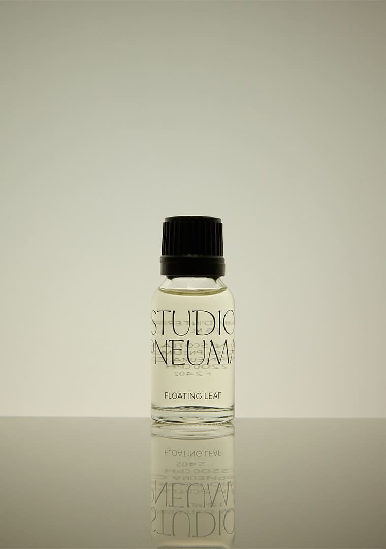 Studio-Pneuma_Floating-Leaf_Room-Fragrance_15-ml_Pitti