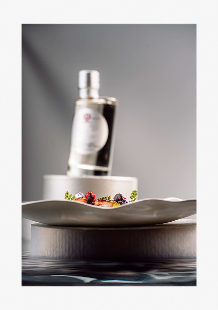 Capasanta-alle-fragole-con-Prelibato-Malpighi-ed-erbette-di-campo_3